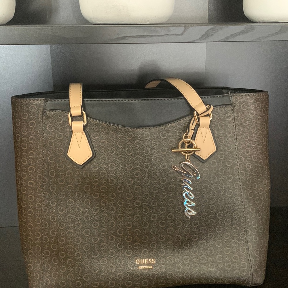 Large Guess purse
